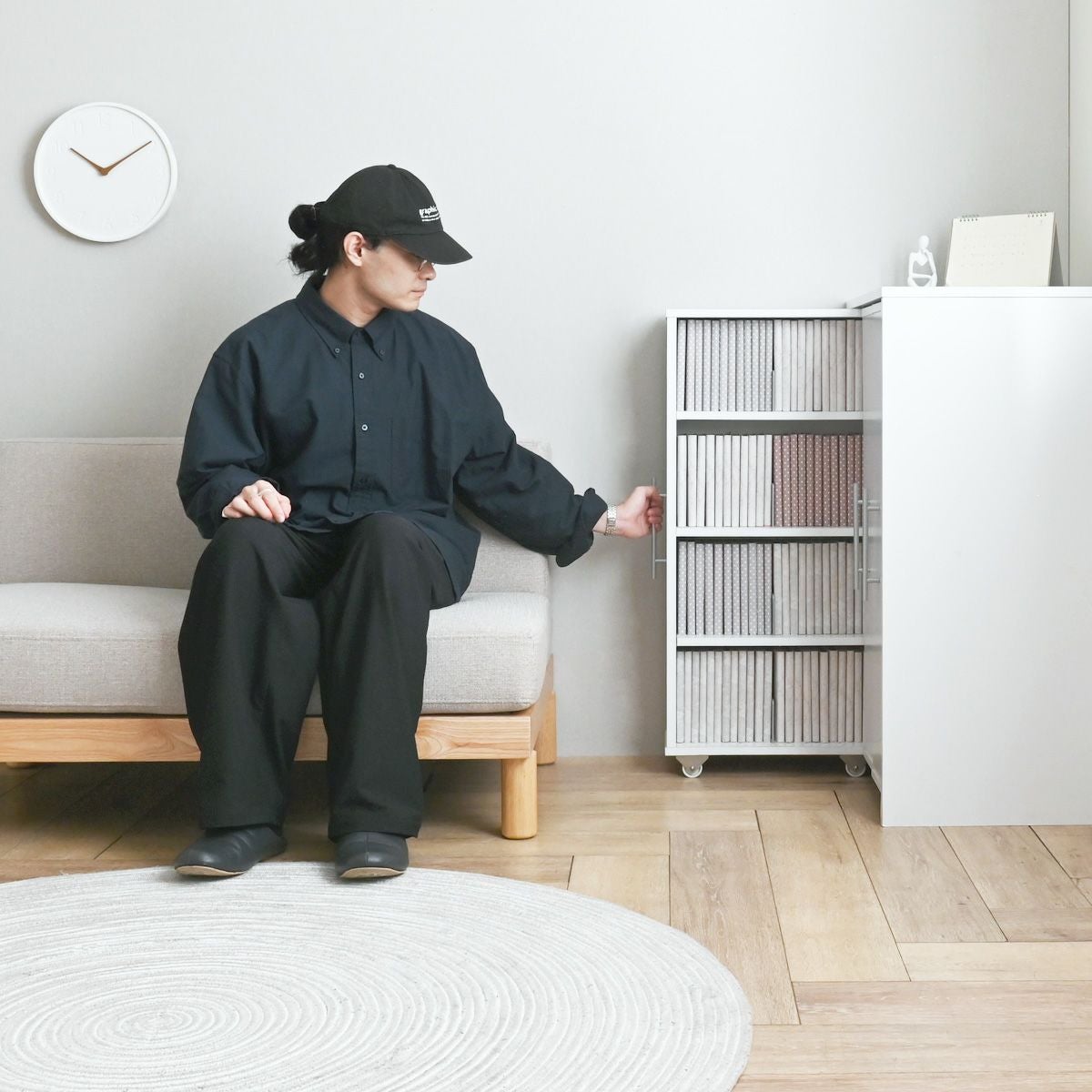 ★スライド 書棚 WL-BS4-W 白 木目調 スライド式 本棚 収納家具 家具 クリーニング済 堺市 深井 【ジャングルジャングル深井店】 ☆スライド 書棚 WL-BS4-W 白 木目調 スライド式 本棚 収納家具 家具
